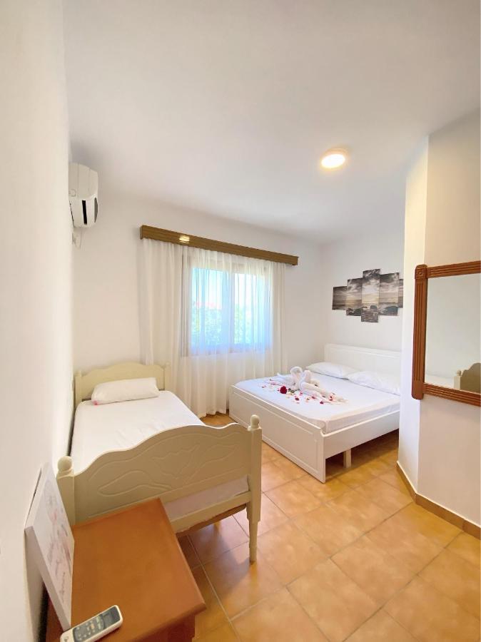 Vila Arlind Hotel Vlorë Exterior foto
