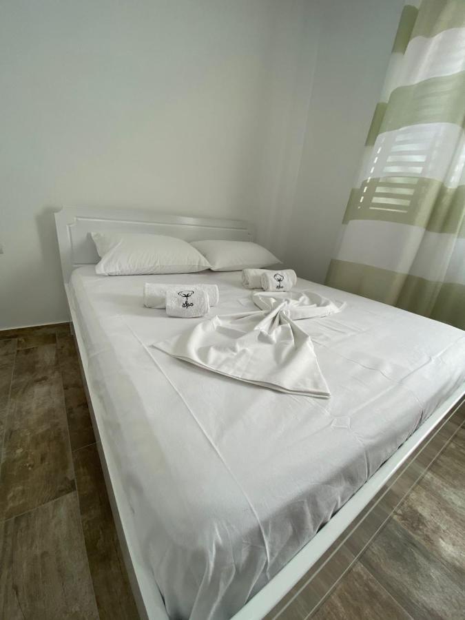 Vila Arlind Hotel Vlorë Exterior foto